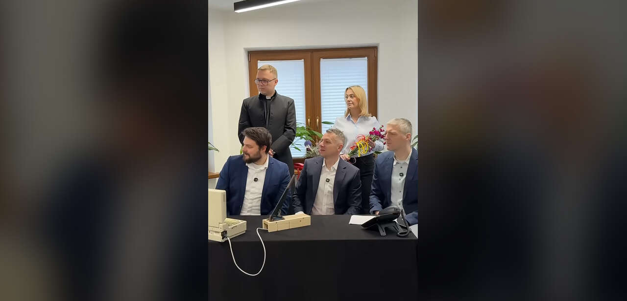 Uruchomienie systemu rządowego