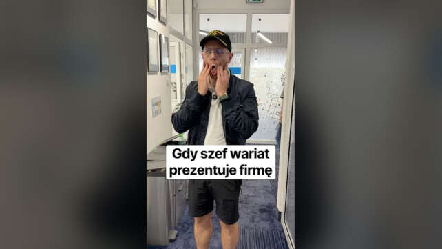 Gdy szef wariat prezentuje firmę (lotniskowiec)